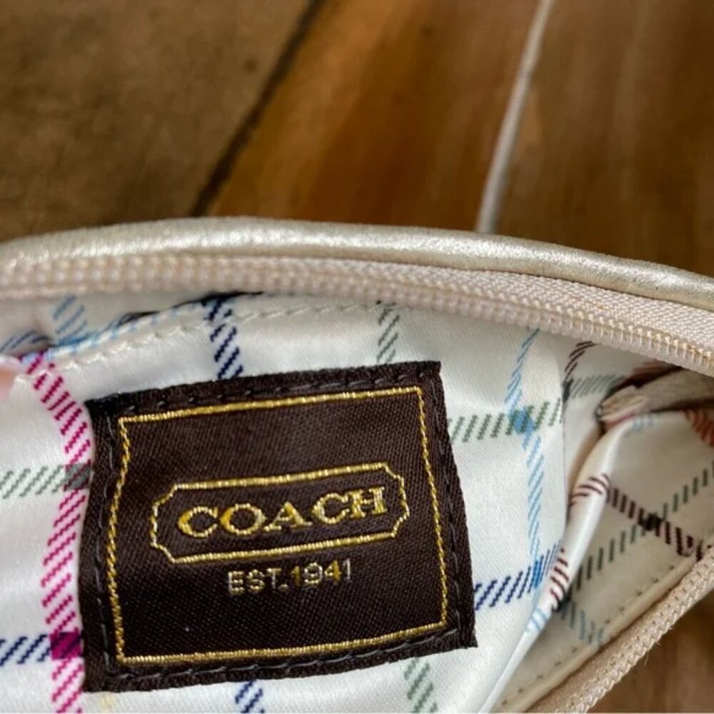 Coach RARE Legacy and Tattersall Lining Madison Wristlet Style F41453 w/Dust Bag - Picture 5 of 7